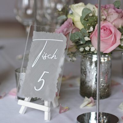 Tischnummer Acrylglasplatte silber/weiß